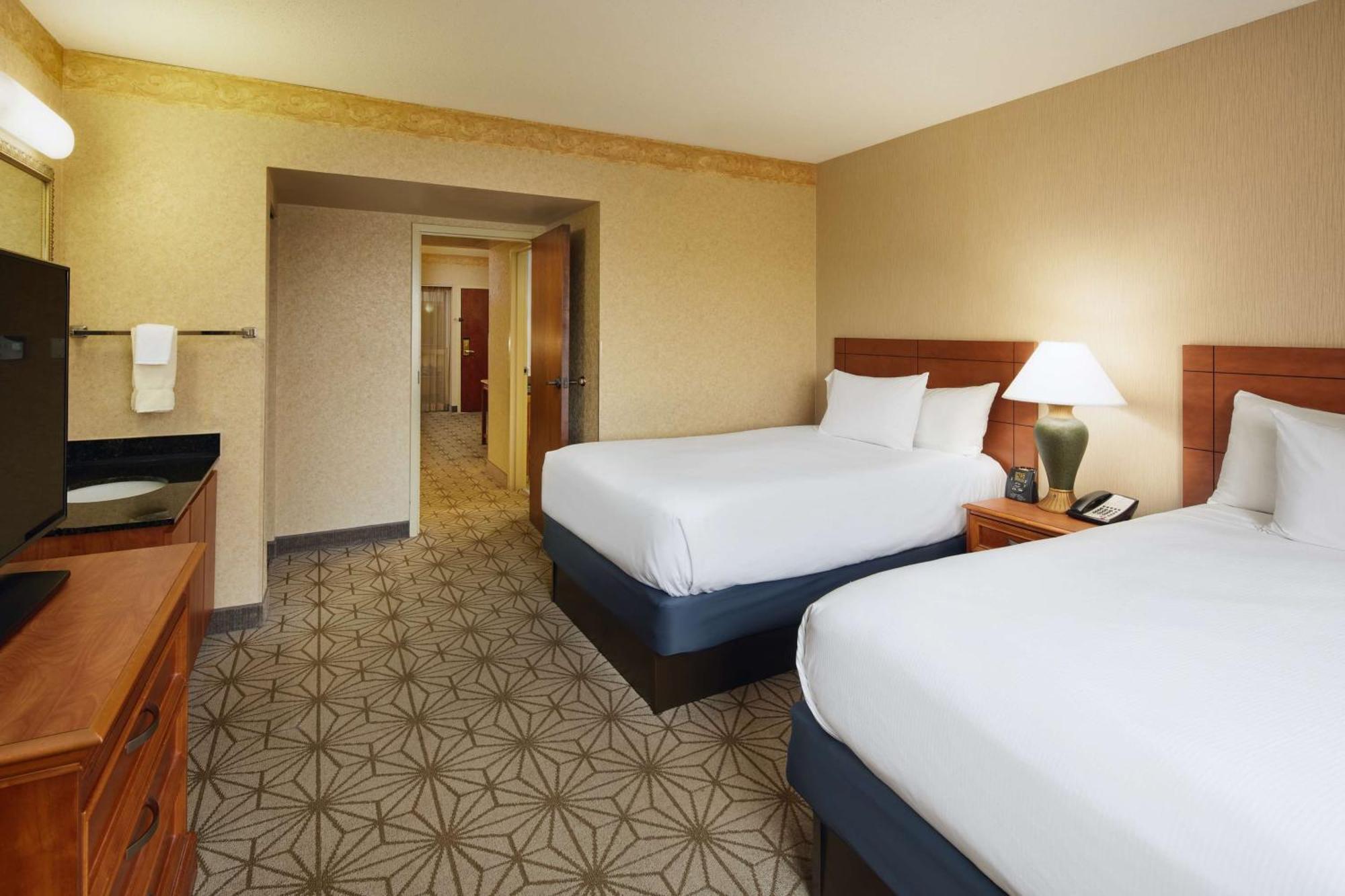 Embassy Suites By Hilton Columbia Greystone Exterior photo